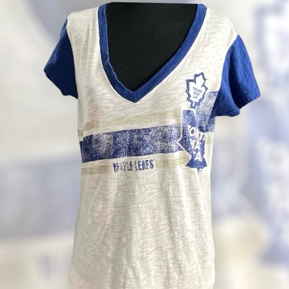Toronto Maple Leafs Women’s T-Shirt (Medium) – 4 Her by Carl Banks